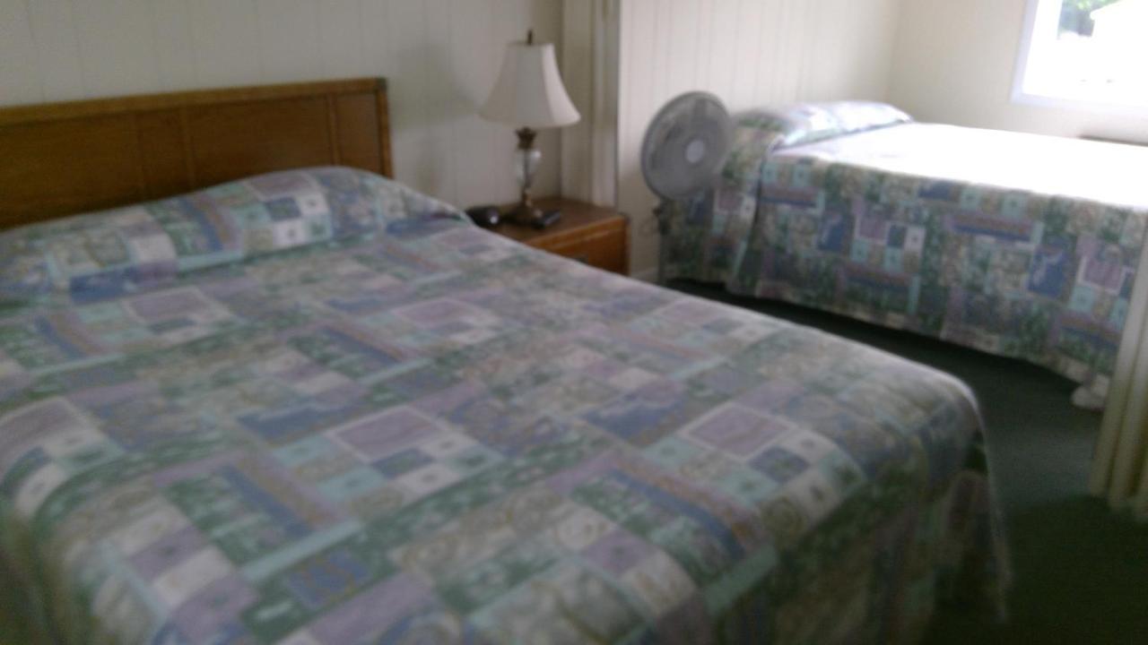 Village Green Motel Yarmouth Port المظهر الخارجي الصورة