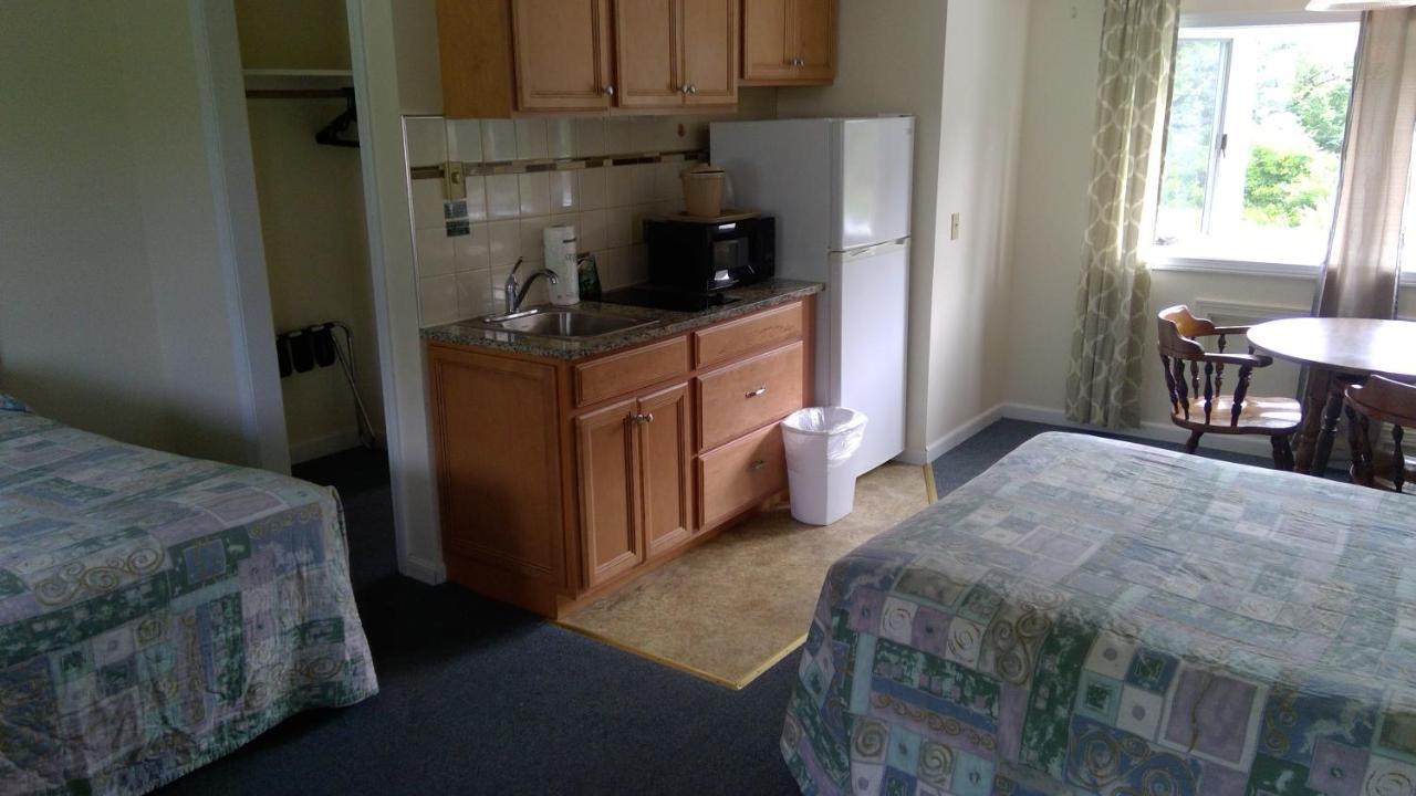 Village Green Motel Yarmouth Port المظهر الخارجي الصورة